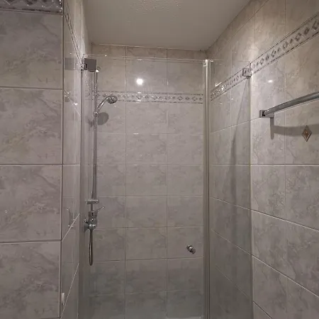 Gute Laune Mit Terrasse Und Garten Zentral *