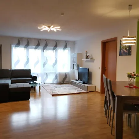 Gute Laune Mit Terrasse Und Garten Zentral Séjour chez l'habitant Friedrichshafen