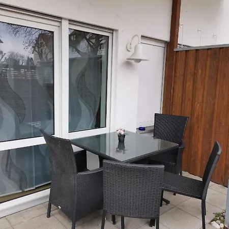 民宿 Gute Laune Mit Terrasse Und Garten Zentral