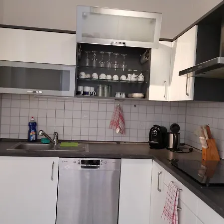 Gute Laune Mit Terrasse Und Garten Zentral *